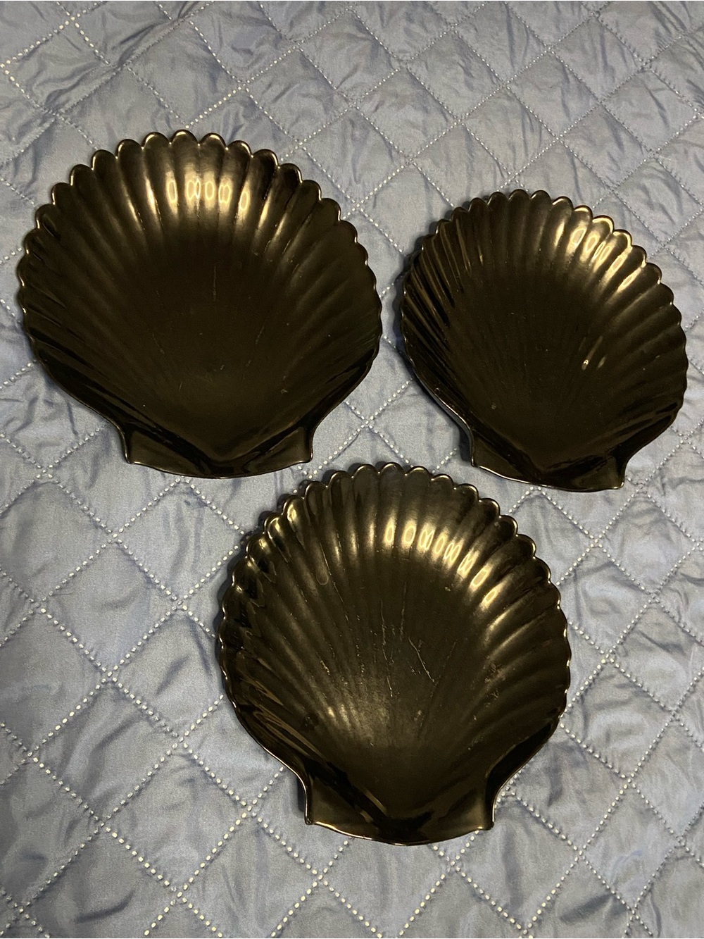 3PC. Lot ARCOROC Black CLAMSHELL Serving//Dessert Plates